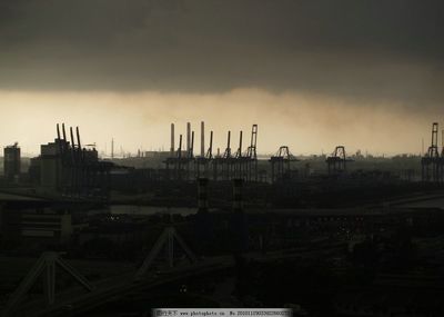 暴風(fēng)席卷旅游業(yè) 國(guó)內(nèi)旅游經(jīng)營(yíng)服務(wù)的新挑戰(zhàn)